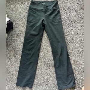 Athleta yoga pants